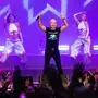 „I wanna see you sweat!“ H. P. Baxxter heizte trotz kühler Temperaturen wie versprochen ein