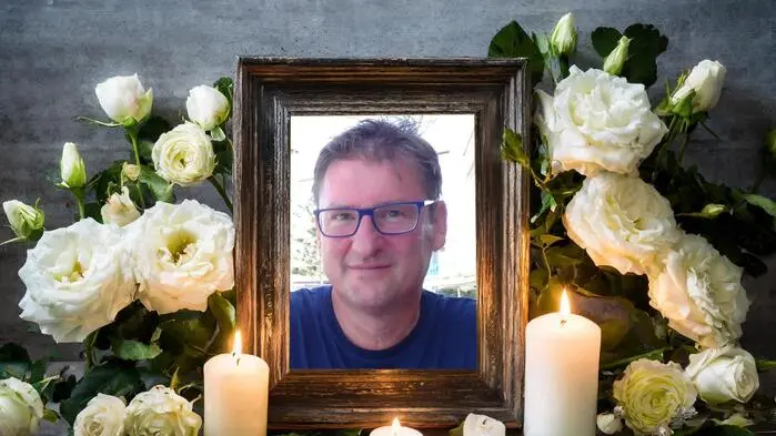 Familie, Freunde, Wegbegleiter von Gemeinde und Bezirkshauptmannschaft nehmen Abschied von Reinhold Novosel