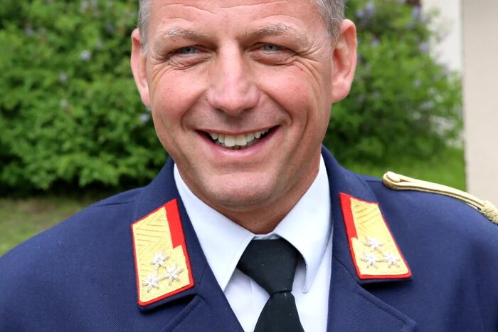 Übrigens: Unter den Besuchern unter anderen gesichtet: Bezirksfeuerwehrkommandant Friedl Monai... 