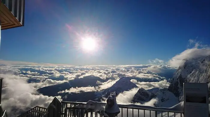 So sonnig präsentierte sich am Freitag das Dach der Steiermark. Auf dem Dachstein-Gletscher . . .