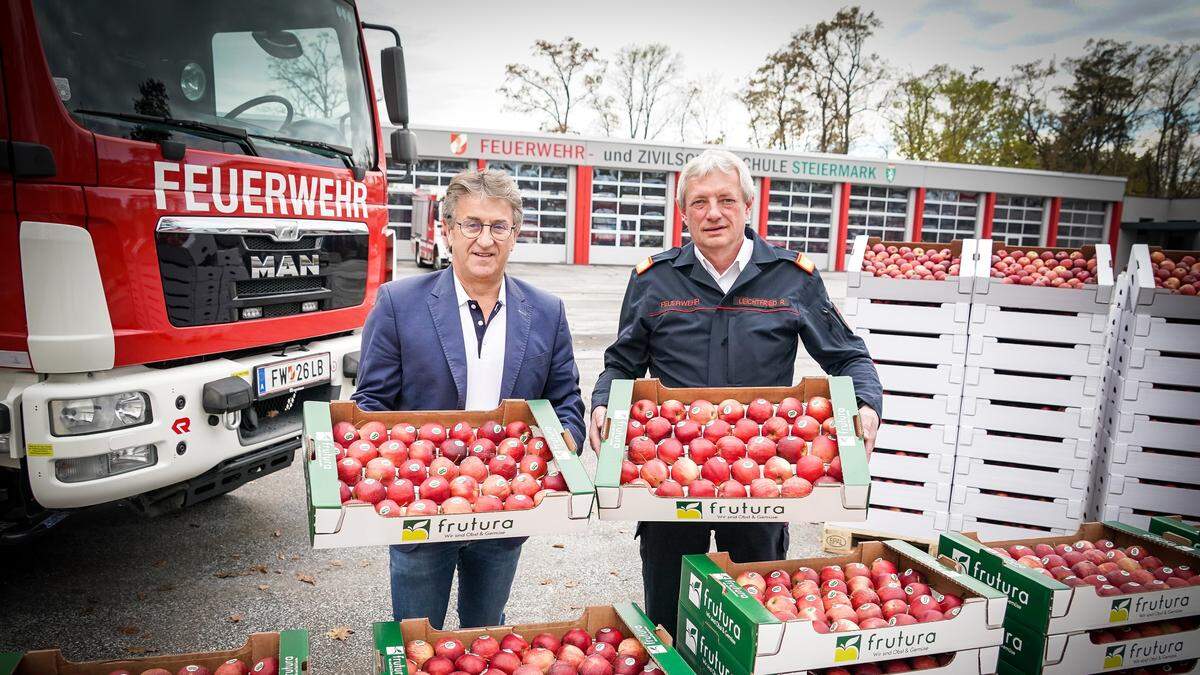 Frutura-Gesellschafter Manfred Hohensinner und Landesfeuerwehrkommandant Reinhard Leichtfried 