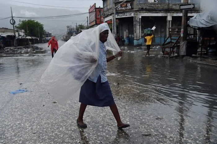 Hurrikan „Matthew“ ist am Dienstag mit voller Kraft auf den verarmten Karibik-Staat Haiti getroffen. 