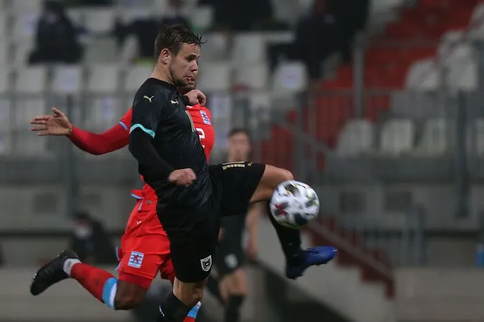 Die Mannschaft von Franco Foda setzte sich am Ende mit einem 3:0-Sieg durch. Die Tore erzielten Trauner (62.), Grbic (83.) und Wiesinger (94.).