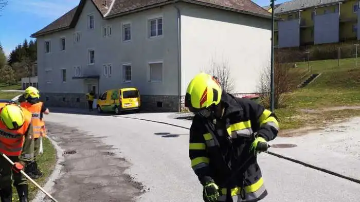 Klicken Sie sich durch die Fotos vom Feuerwehreinsatz!