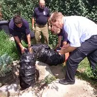 Nach dem furchtbaren Unglück wurden im Sommer 2004 zahlreiche Schächte und Brunnen untersucht und durchlüftet
