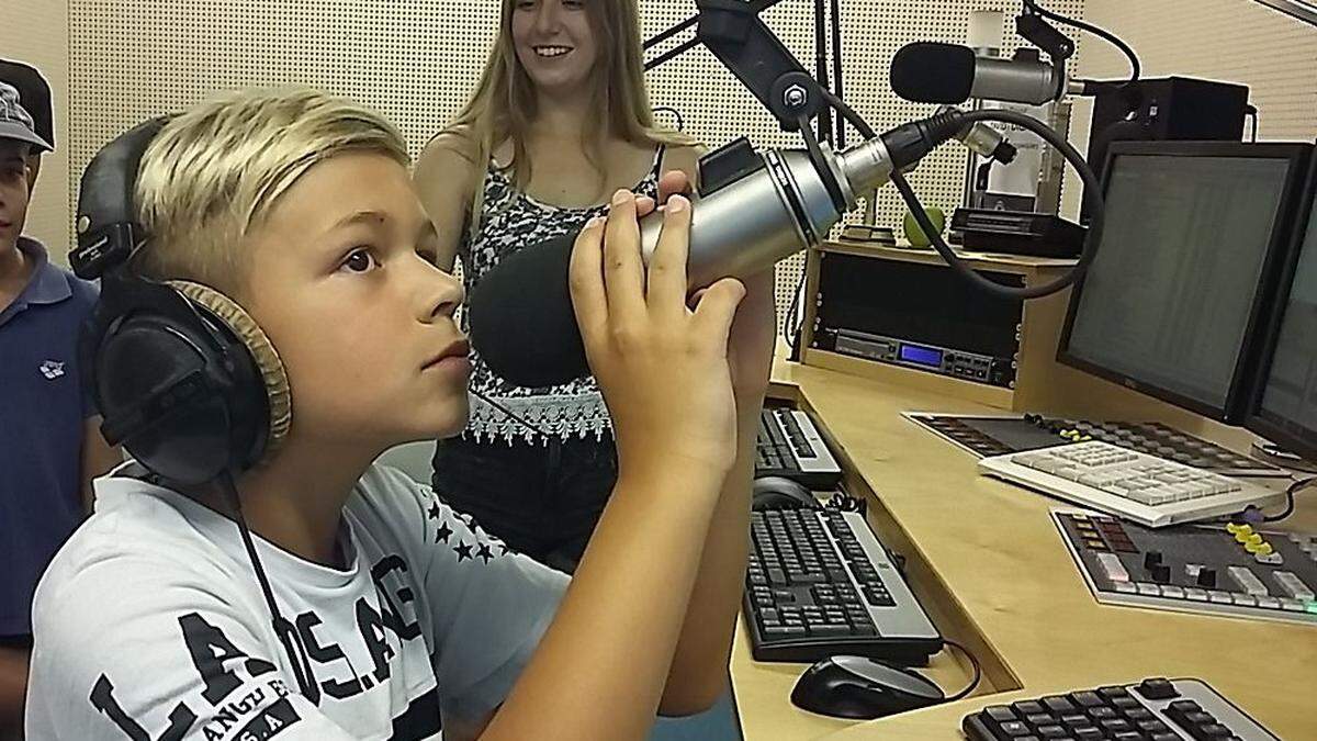 Die Kinder blickten hinter die Kulissen eines Radiosenders