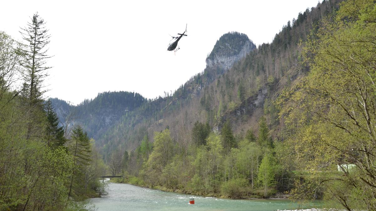 Die Feuerwehren konnten den Großteil des Hydrauliköls binden und abschöpfen