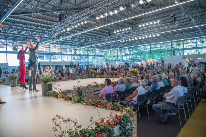 Messe mit Stil - Auch die neueste Herbstmode wird präsentiert.