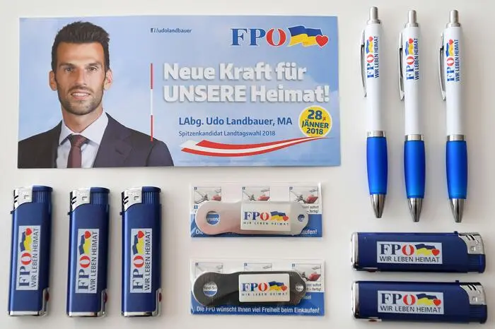 Udo Landbauer (FPÖ) mit seinen Werbemitteln: Platz drei ist ihm sicher