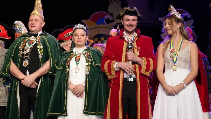 Präsident Michael Hübler begrüßte am Wochenende die Gäste und Faschingsgilden zur 19. Faschingssitzung im Spielberger Kulturzentrum.