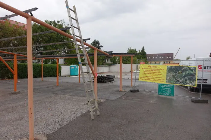 ...das Gelände des Weizer Altstoffsammelzentrums (dieses befindet sich seit Sommer in Büchl)...