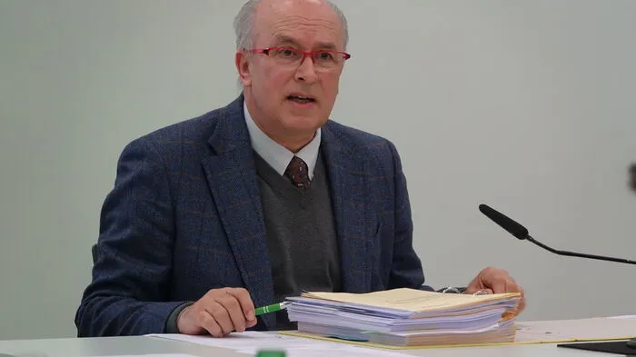 Vizebürgermeister Hans-Moritz Pott leitete in Abwesenheit von Bürgermeister Hermann Trinker (er weilte beim Zweitwohnsitz-Ausschuss in Graz) die Sitzung