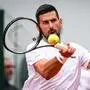 Novak Djokovic schlägt sich auf die French Open ein