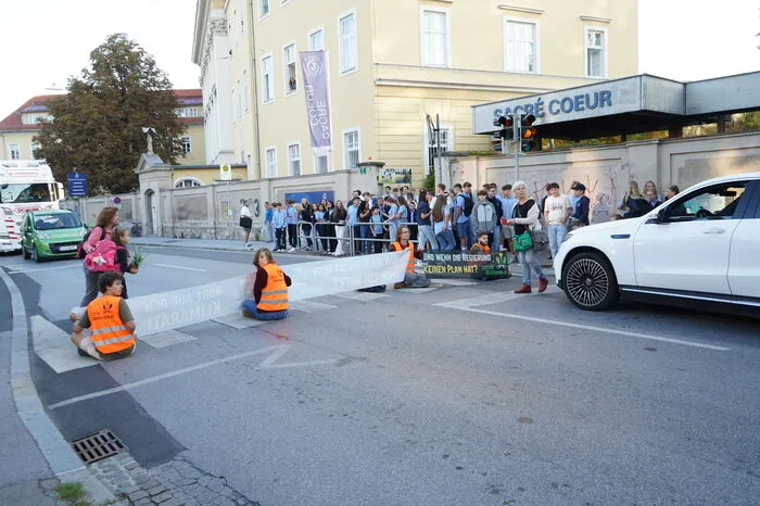 Große Aufregung herrschte vor der Schule