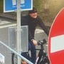 Der mutmaßliche Raddieb in Aktion