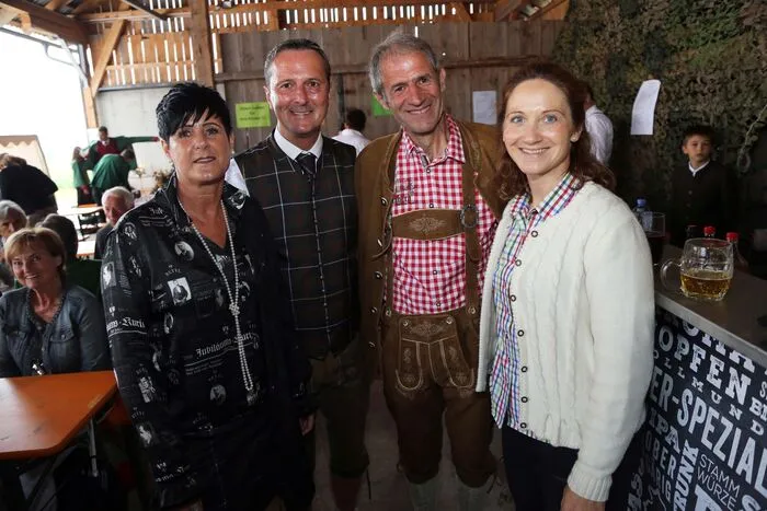 Werschlinger Kirchtag, Bgm Heimo Rinösl mit Frau Andrea, Bio Bauer Hansi Harder, Volksliederchor Obmann Melanie Schnitzer