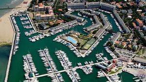 Lignano mit seinen Häfen ist ein Paradies für Nautiker. Sie sind von den Hafenanlagen im Badeort begeistert
