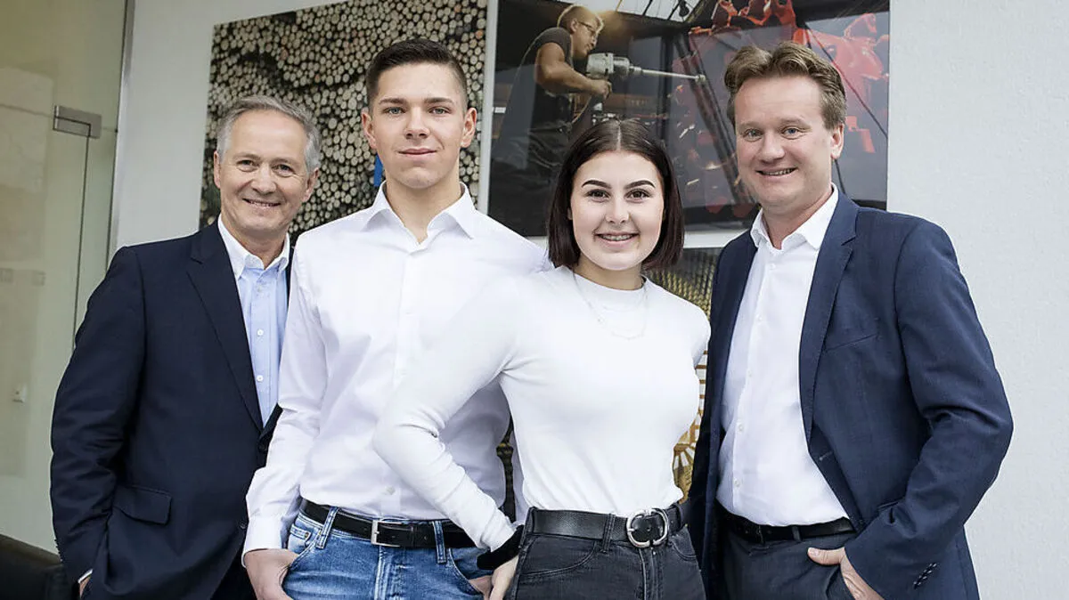 Max Oberhumer und Marcel Rohrbacher von Sappi, Georg Knill und Lilly Gutmann von der Knill Gruppe (Rosendahl))   