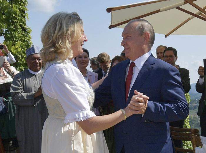 Kneissl und Putin in Gamlitz 2018