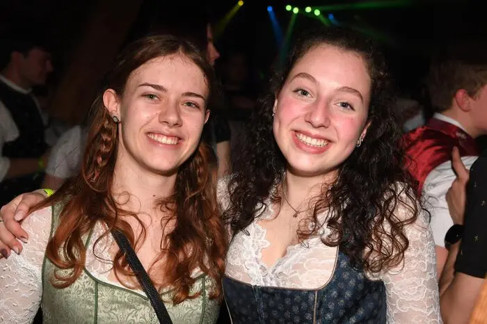 Die gute Laune ist den jungen Damen anzusehen