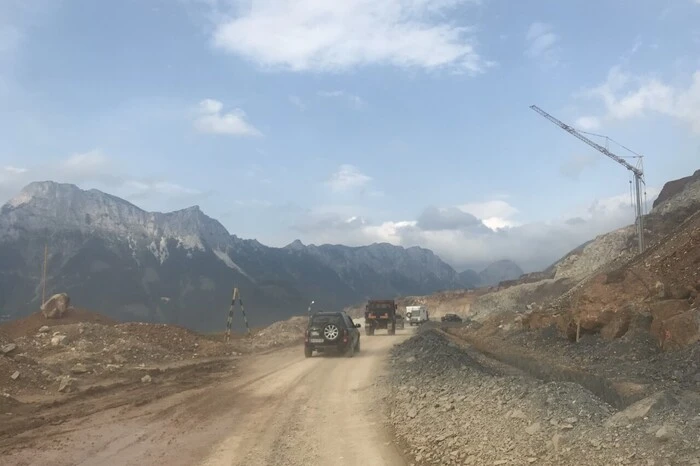Bei der 4x4 Erzbergwanderung kann man mit seinem Gefährt fast bis an die Spitze des Erzbergs fahren.