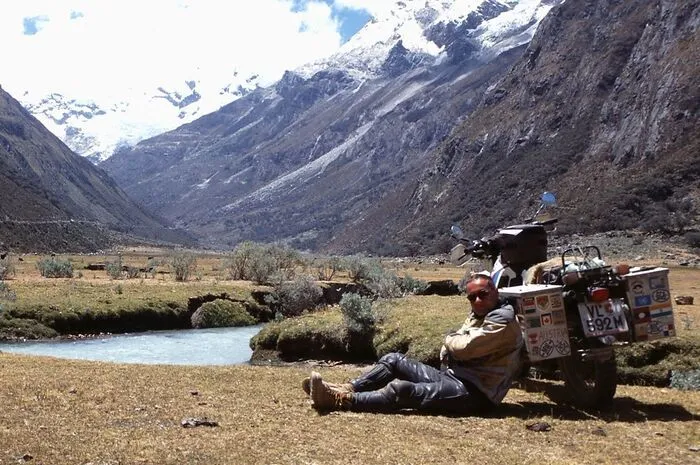 Zweimal reiste Martin Lederer um die Welt, beim zweiten Mal ganz alleine. Mit dem Motorrad fuhr er bis nach Peru.