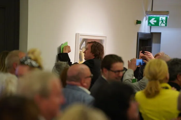 Festival-Intendant Bernd Liepold-Mosser konnte für das Opening Schauspielstar Lars Eidinger mit einer Ausstellung gewinnen.