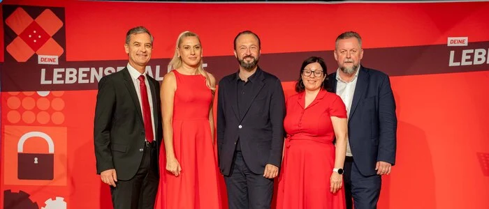 Bei der SPÖ-Bezirkskonferenz in Neudau: Wolfgang Dolesch, Amela Hirzberger, Max Lercher, Petra Almer und Manfred Harrer
