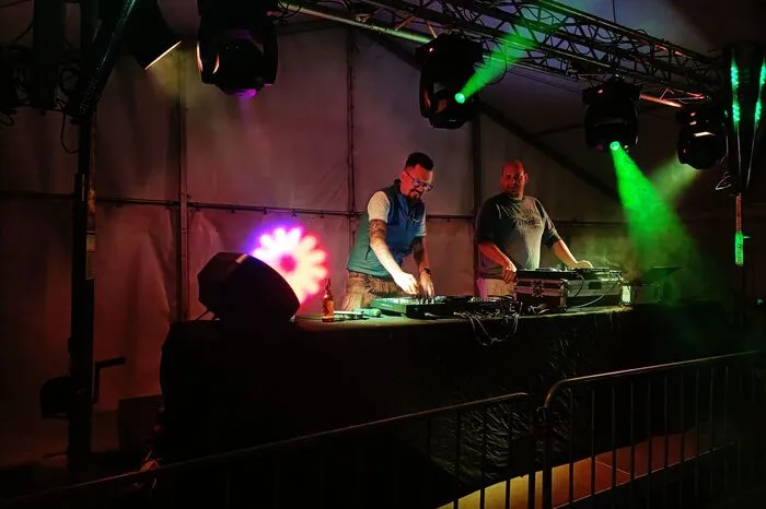 In der Disco sorgte DJ PIPO für Stimmung.