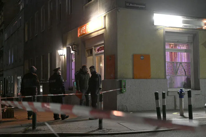 Die Polizei war mit einem Großaufgebot vor Ort.