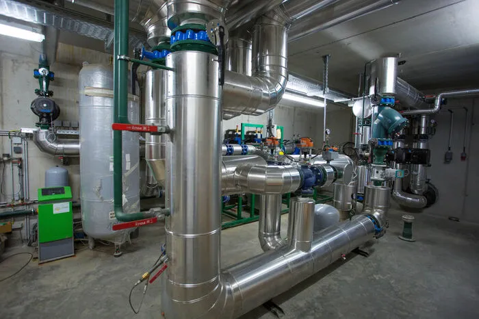 Hier wird das Heißwasser verteilt.