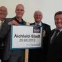 Mit Tafeln, die in der Region aufgestellt wurden, propagierte die Wirtschaftsinitiative „Kraft. Das Murtal“ im Jahr 2012 die Aichfeld-Stadt. Im Bild Klaus Rainer (im Vorjahr verstorben), Heinz Bartelmuss, Heinz Gach und Manfred Wehr