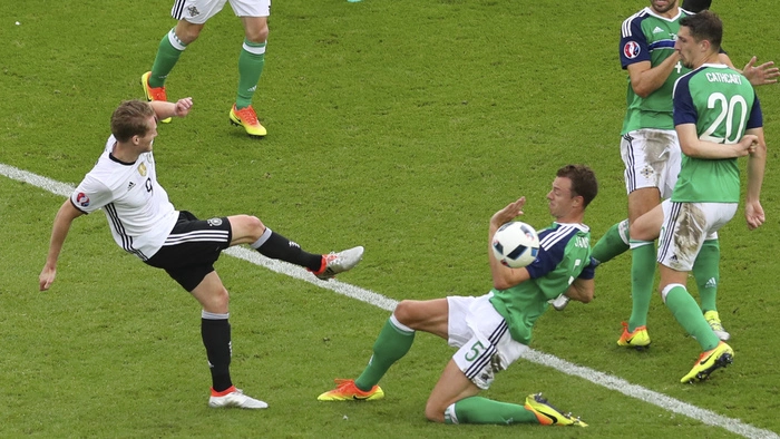 Andre Schürrle vergibt eine der vielen deutschen Chancen
