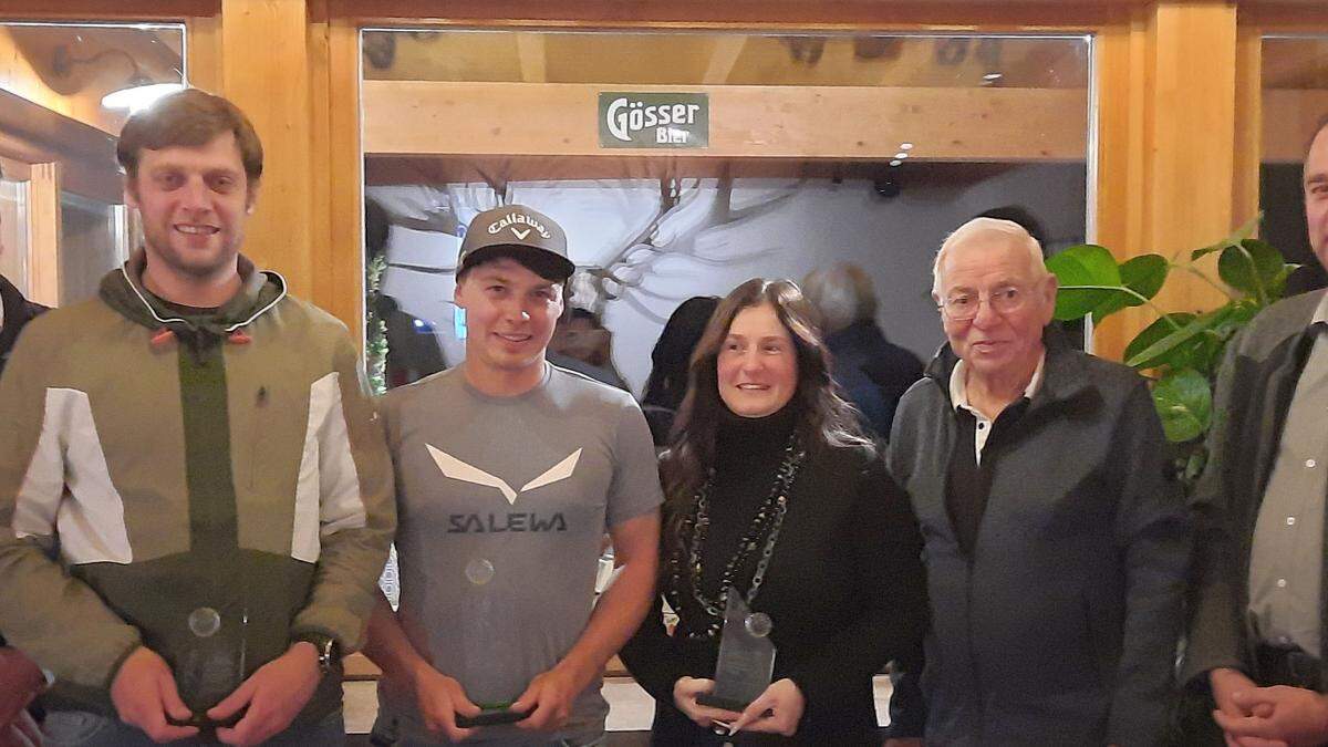 Siegerfoto &quot;Matchplay&quot;: Lukas Pfaffenberger (Kärntner Landesversicherung), Markus Ritscher, Michael Wuggenig, Petra Staudacher, Peter-Paul Mentil (Sportwart), Wolfgang Krenn (Bürgermeister Berg im Drautal)