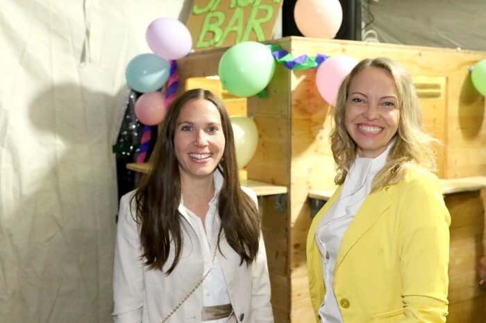 Klar, dass sich bei der Party unter anderen auch Bürgermeisterin Andrea Feichtinger (links) ... 
