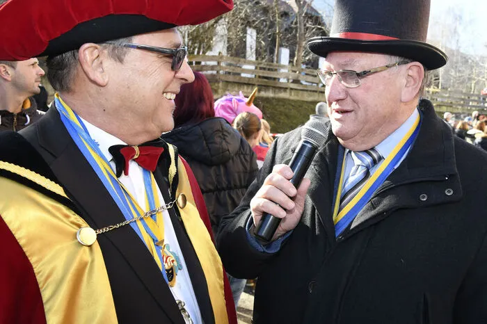 Bürgermeister Heinz Gerber musste den Narren die Herrschaft am Faschingssamstag überlassen, moderiert wurde die Veranstaltung wieder souverän von Günther Walter.