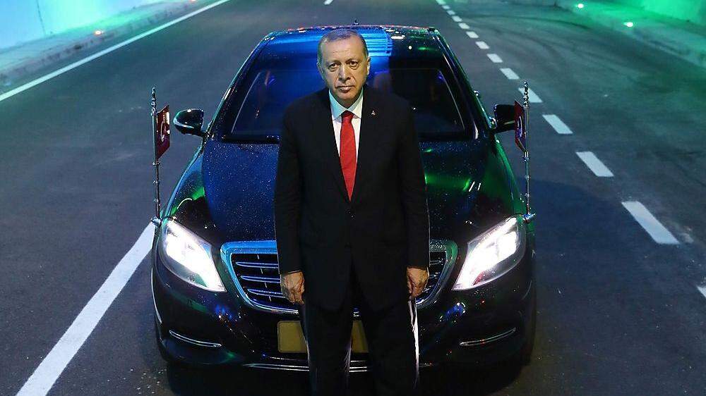 Der türkische Präsident Erdogan bei der Eröffnung des Ovit-Tunnels in Rize