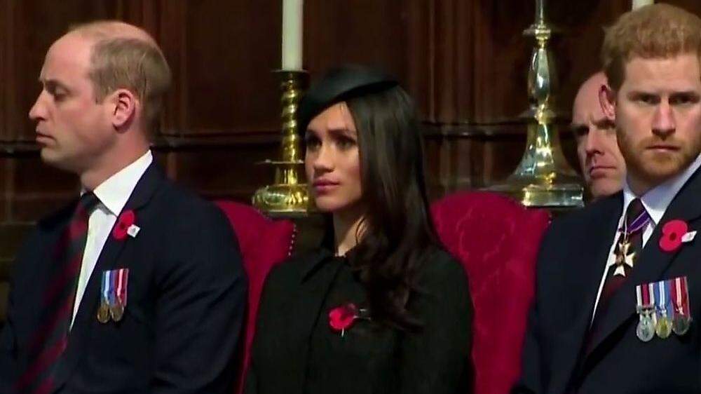 Prinz William war bei der Zeremonie sichtlich erschöpft
