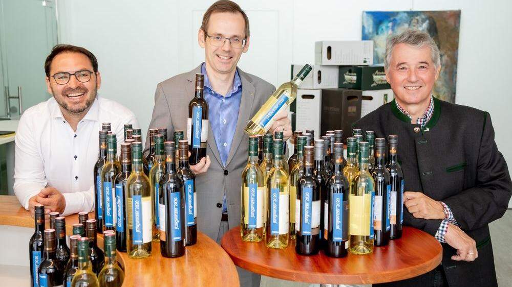 Stefan Potzinger, Obmann Wein Steiermark, Oliver Kröpfl, Vorstandsmitglied Steiermärkische Sparkasse, und Werner Luttenberger, Geschäftsführer Wein Steiermark 
