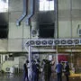 Der Brand war ersten Angaben zufolge durch die Explosion falsch gelagerter Sauerstoffflaschen ausgelöst worden