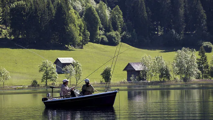 Fischer aus Österreich, Deutschland, Schweiz und Italien nahmen am Wettbewerb am Weißensee teil