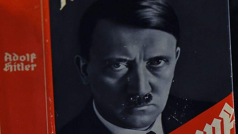 Hitler starb 1945, offenbar durch Zyanid und eine Kugel in den Kopf