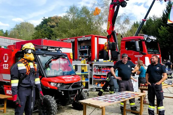 Den Auftakt bildete ein großer Sicherheitstag, den die Feuerwehr gemeinsam mit dem Zivilschutzverband Steiermark organisierte. 