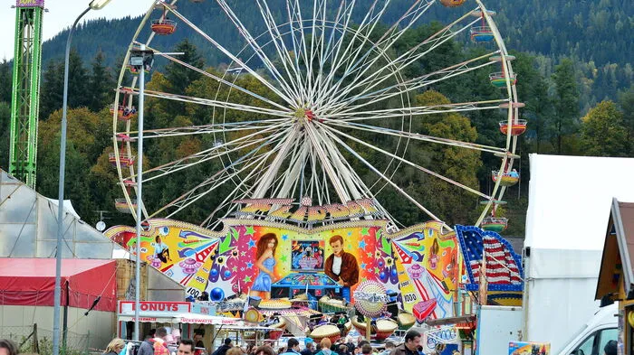 Bereits am Freitag, 9. Oktober, war der traditionelle Maxlaunmarkt gut besucht.