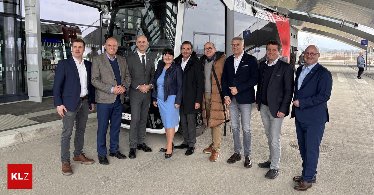 Autonom-unterwegs-Selbstfahrender-Bus-absolvierte-Testfahrt-am-Bahnhof-Weststeiermark