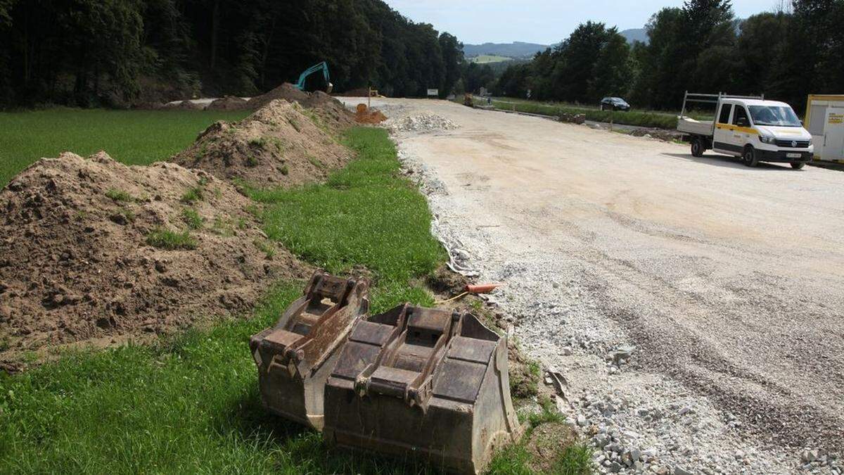 Ein Teil der Bürger sprechen sich gegen die geplante Waschanlage in Pöllau bei Hartberg aus