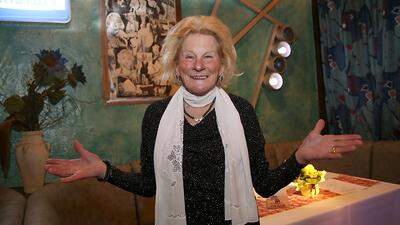 Seit fast 60 Jahren betreibt Ernestine Hude die „Erni-Bar“ am Längsee 