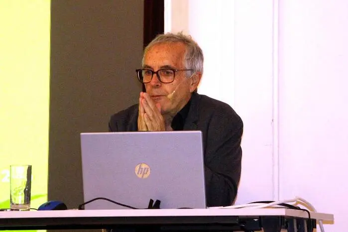  Fraktionsführer Franz Timischl blickte in seinem Powerpoint-Vortrag auf die Entwicklung der Grünen Fürstenfeld zurück