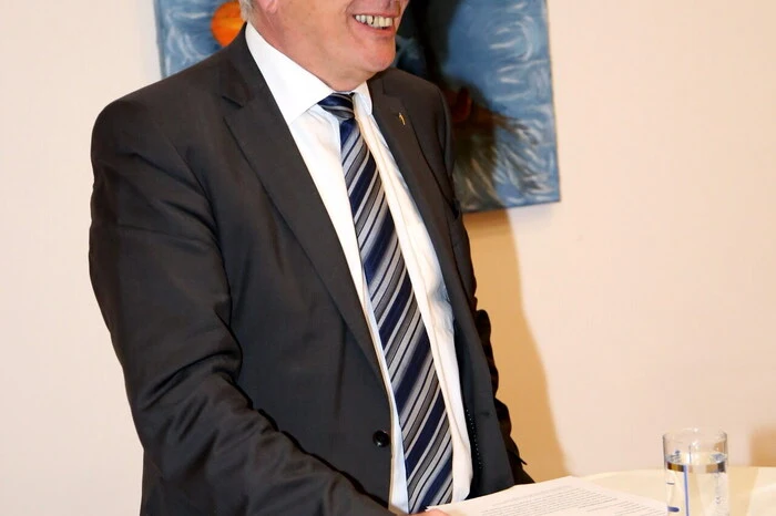 ...den Bischof der Evangelischen Kirche A.B., Michael Bünker, anlässlich des Jubiläums „500 Jahre Reformation“ für einen Vortrag zu gewinnen. 