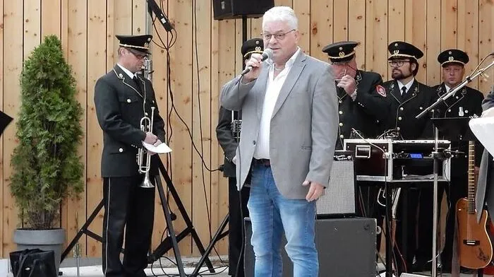 Eröffnung mit Bürgermeister Hannes Dolleschall